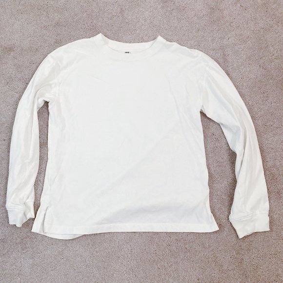 White Baggy UNIQLO Sweater Size XS - Picture 1 of 3